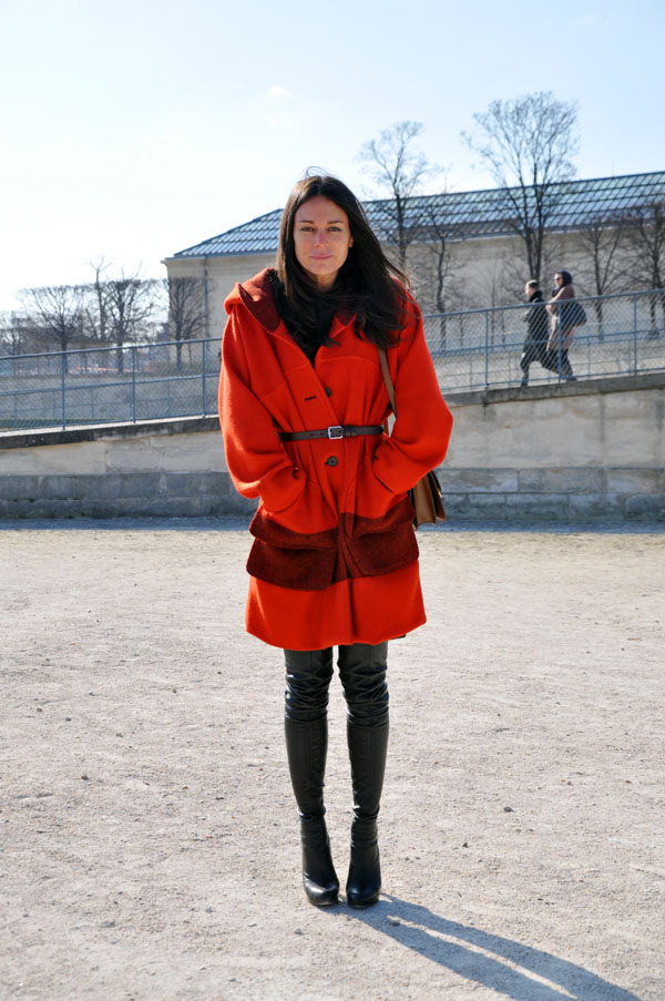 paris-fwaw2011-orange-coat.jpg